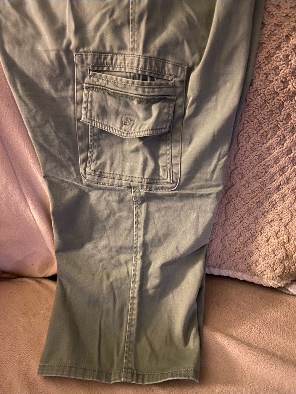 Kim Rogers Olive Cargo Capris with Flap Pocket